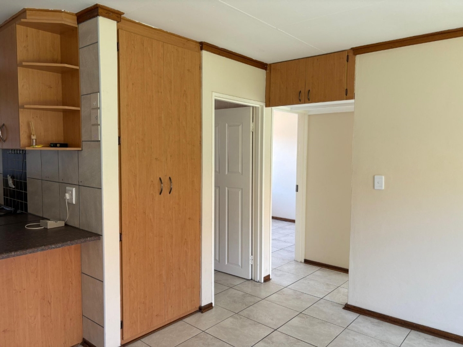 2 Bedroom Property for Sale in Langenhovenpark Free State